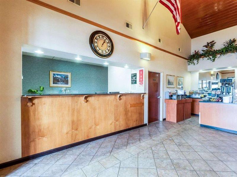 Econo Lodge Inn & Suites Middletown Ngoại thất bức ảnh