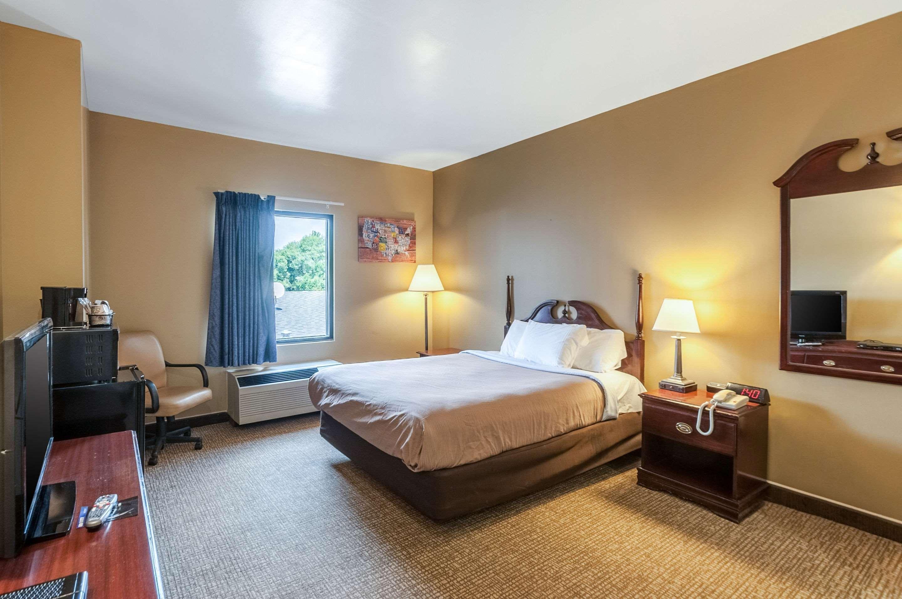 Econo Lodge Inn & Suites Middletown Ngoại thất bức ảnh